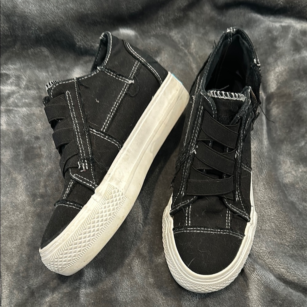 Blowfish Canvas Hidden wedge Sneakers in black